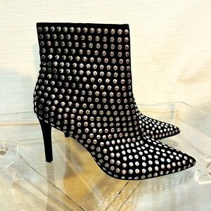 Goth black boots NWT silver studs